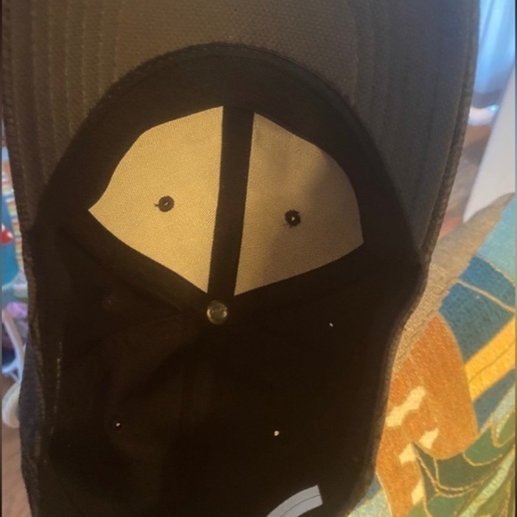 Under Armour Hat‎ - Picture 4 of 7